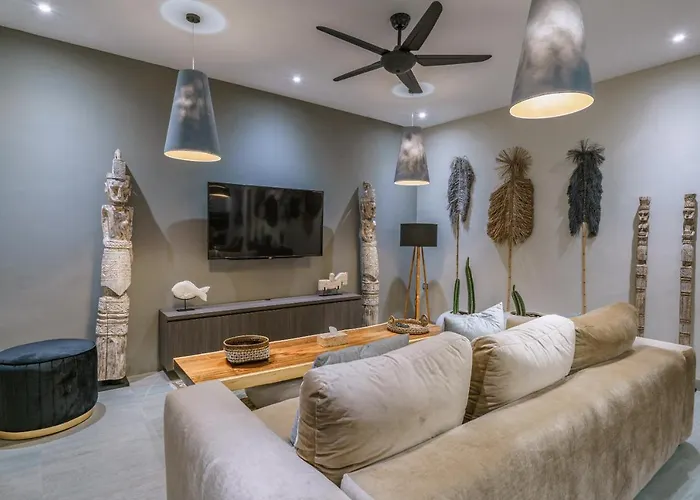 Batik - Brand New & Stylish 3br In Seminyak! Villa *