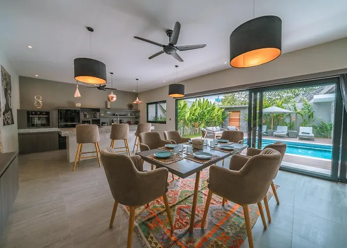 Batik - Brand New & Stylish 3br In Seminyak! Villa