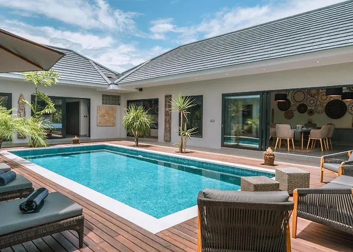 Batik - Brand New & Stylish 3br In Seminyak!