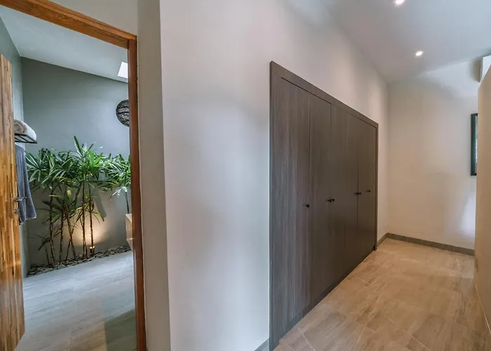 Batik - Brand New & Stylish 3br In Seminyak! Villa Seminyak