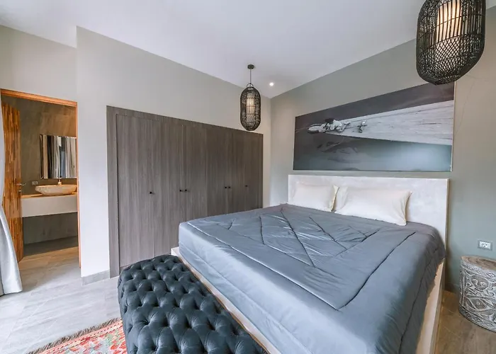 Batik - Brand New & Stylish 3br In Seminyak! Villa