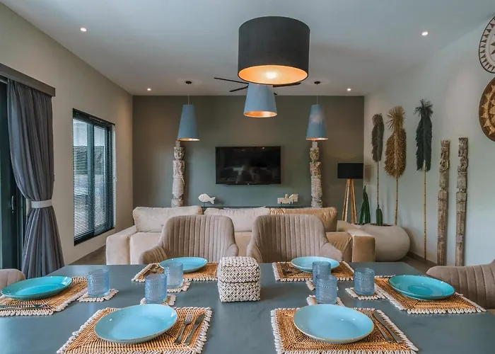 Batik - Brand New & Stylish 3br In Seminyak! Villa *