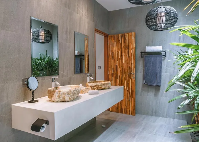 Batik - Brand New & Stylish 3br In Seminyak! Villa *