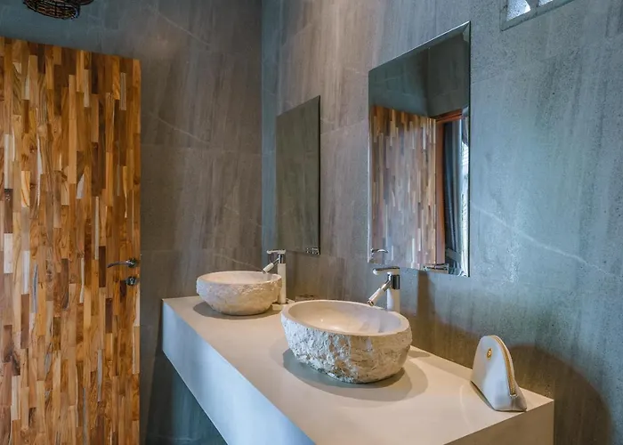 Batik - Brand New & Stylish 3br In Seminyak! Villa Seminyak